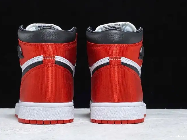 Rep Onekick CD0461-016 Air Jordan 1 Retro Black High Toe Satin 0510